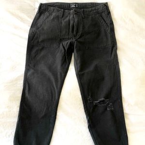 Abercrombie & Fitch mid-rise grey relaxed fit jeans. Size 26.
